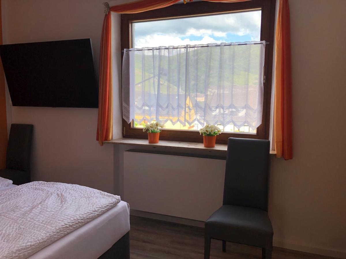 Ferienwohnung Joanna Mit Burgblick Bernkastel-Kues Exteriör bild